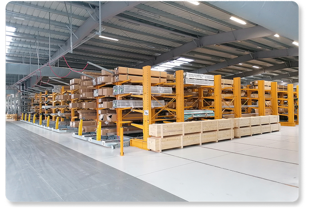 Scaffalature industriali, fotografia prima del trattamento grafico ad uso promozionale